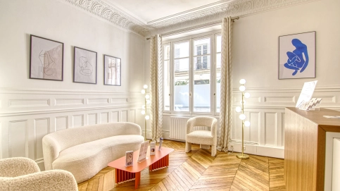 Photo-Eric-Delaneau_Centre-soins-esthétiques-Miromesnil_24-06-2024_19-finale-min.jpg À louer cabinet de consultation - Paris 8/Paris 17