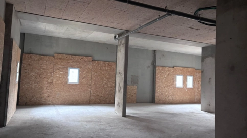 argenteuil 4.png À Louer - Locaux Professionnels avec places de parking