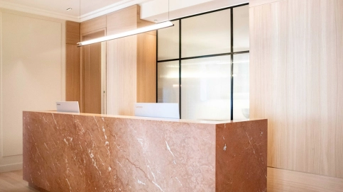 Image1.jpg cabinet médical place de l'étoile , salle de chirurgie